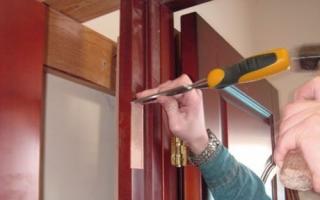 Как правильно снять межкомнатную дверь с петель своими руками Как снять старые дверные петли без усилий